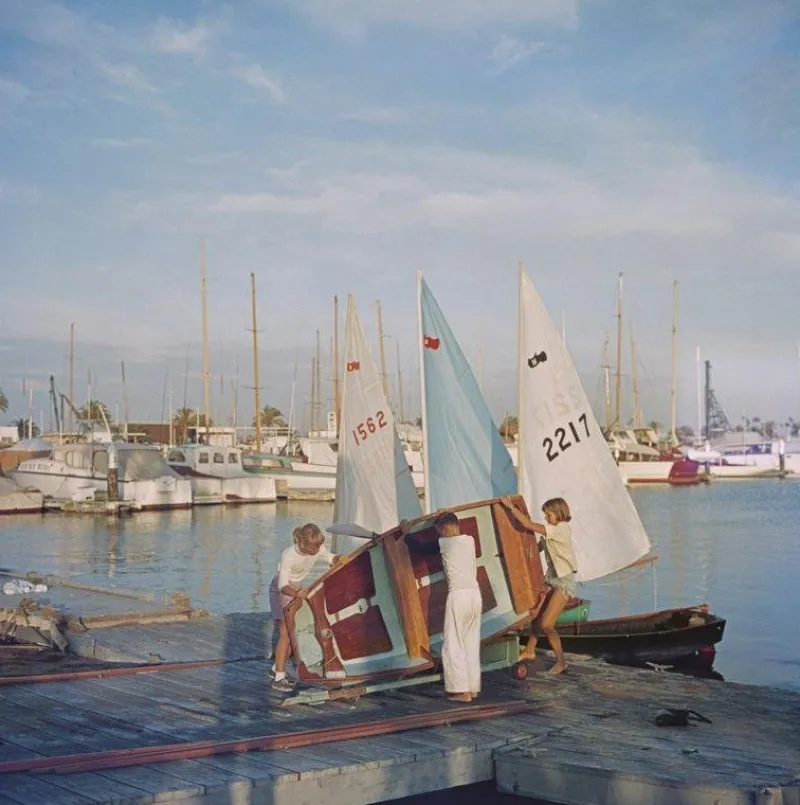 Pamono Slim Aarons, Sailing Dinghy, 1956 / 2020s, Limited Edition Estate Stamped Photographic Print> Photography