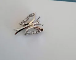 Pamono Small 14 Karat Gold Butterfly Brooch with Diamonds, 1980s