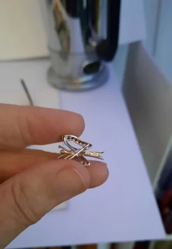 Pamono Small 14 Karat Gold Butterfly Brooch with Diamonds, 1980s