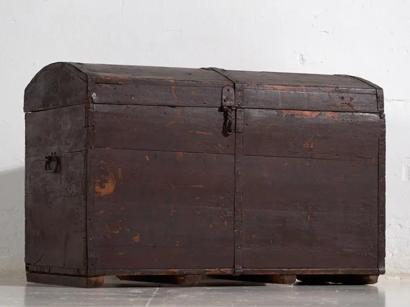 Best Pamono Small Antique Chest, 1900s