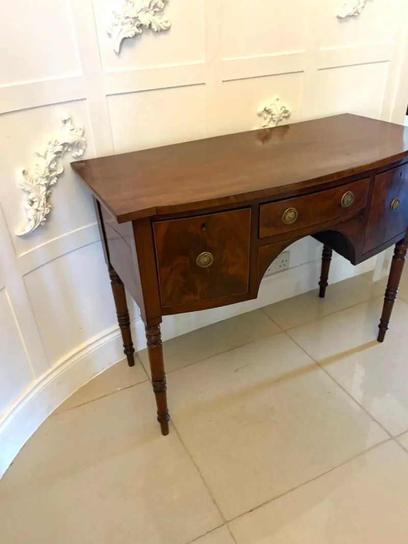 Pamono Small Antique George III Figured Mahogany Bow Front Sideboard, 1800s> Sideboards & Buffets