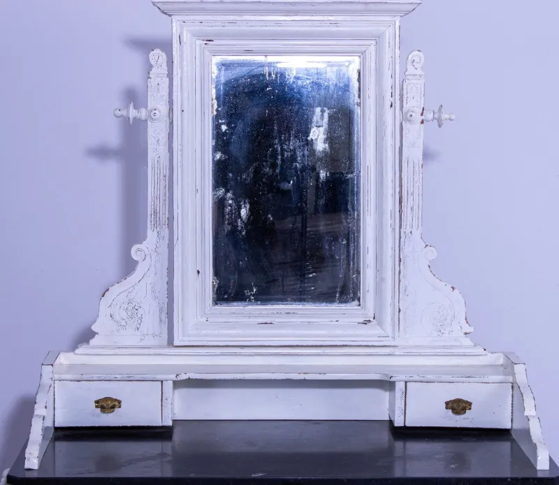 Discount Pamono Small Antique White Pine Chest of 4 Drawers with Marble Top and Mirror, Late 19th Century