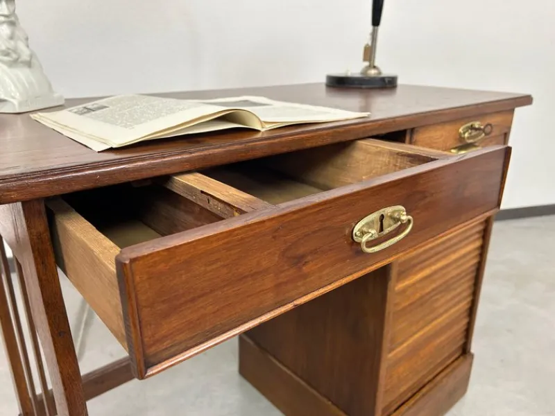 Pamono Small Art Deco Desk, 1930s> Desks