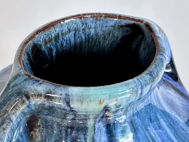 Pamono Small Art Nouveau Sculptural Studio Ceramic Vase, Germany, 1920s> Vases