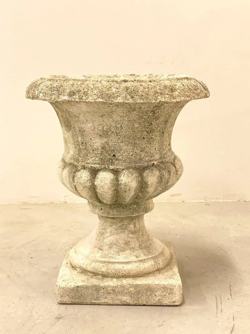 Pamono Small Concrete Vase, 1970s> Garden Accessories