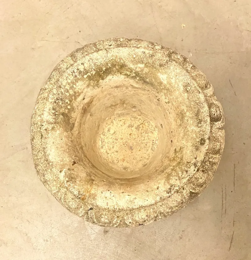 Pamono Small Concrete Vase, 1970s> Garden Accessories