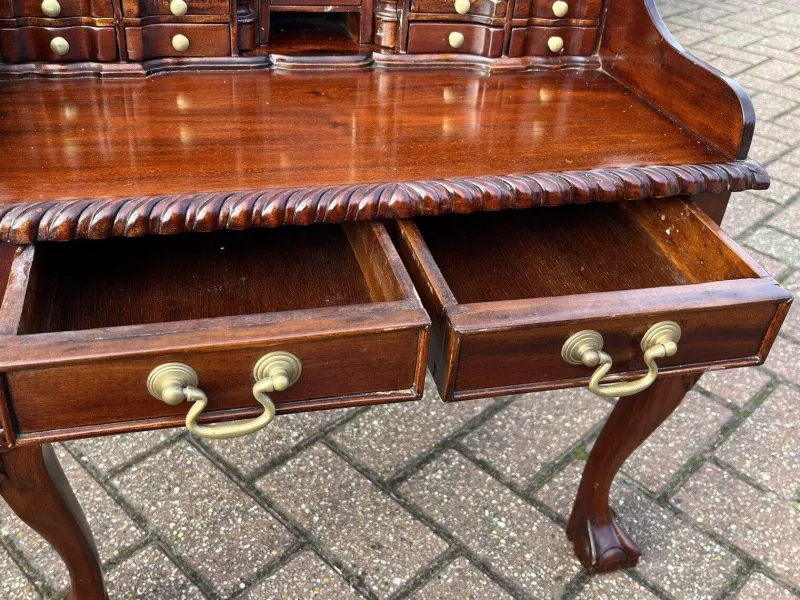 Sale Pamono Small Desk with Secret Drawers