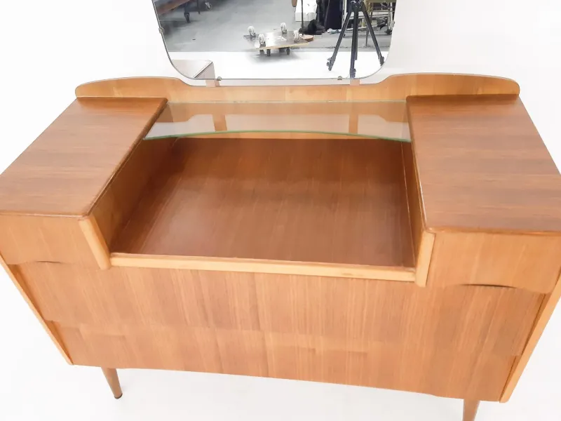 New Pamono Small Dressing Table by Gunther Hoffstead for Uniflex, 1960s