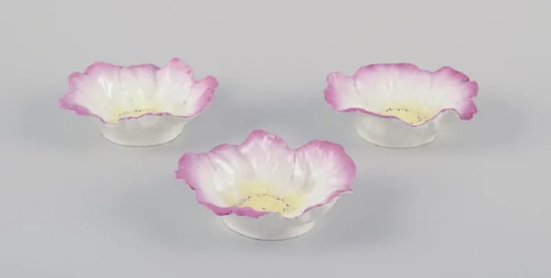Best Pamono Small Early 20th Century Art Nouveau French Faience Floral Bowls, Set of 3