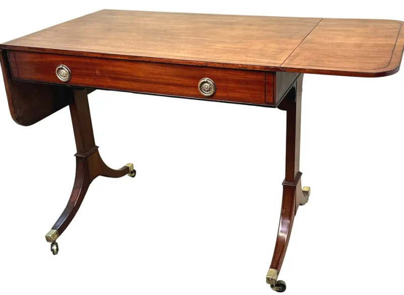 Hot Pamono Small Georgian Side Table in Mahogany, 1800