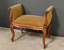 Sale Pamono Small Louis XV Style Bench with Armrests in Blond Mahogany, 1920s