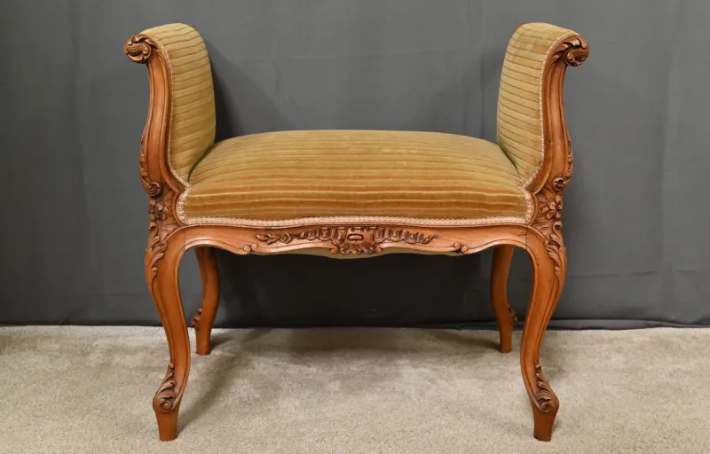 Sale Pamono Small Louis XV Style Bench with Armrests in Blond Mahogany, 1920s