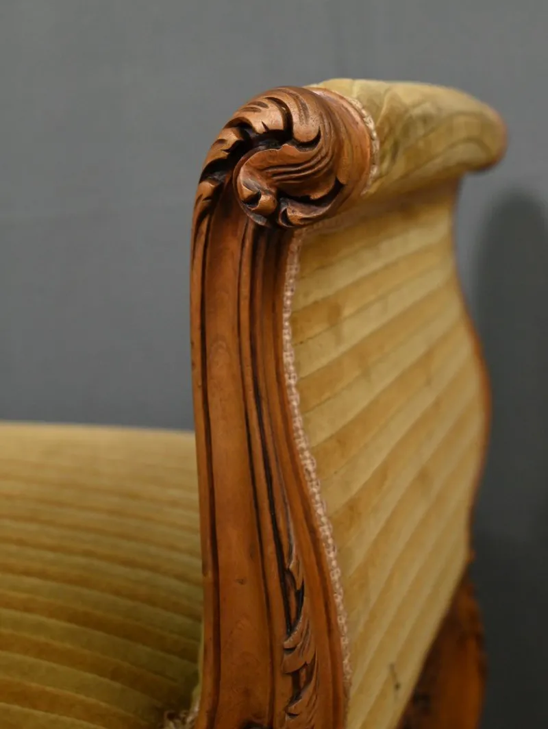 Sale Pamono Small Louis XV Style Bench with Armrests in Blond Mahogany, 1920s