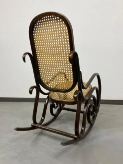 Pamono Small No. 10 Children's Rocking Chair attributed to Thonet, 1930s><noscript><img width=