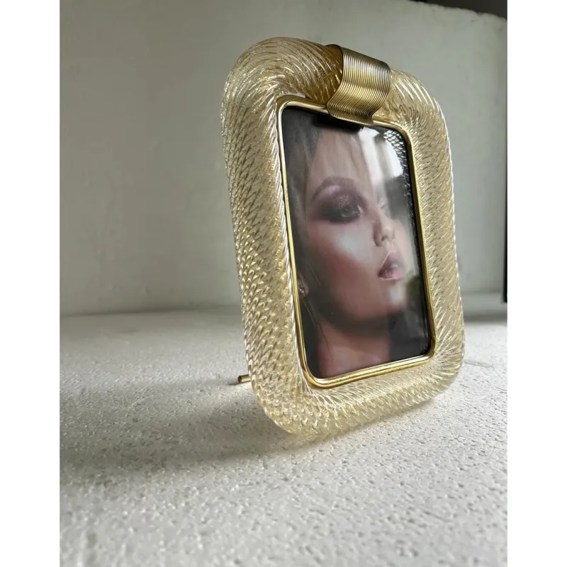 Pamono Small Picture Frame in Murano Glass and Brass by Simoeng> Decorative Objects