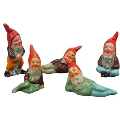 Pamono Small Terracotta Garden Gnomes, Germany, 1950s, Set of 5> Garden Accessories