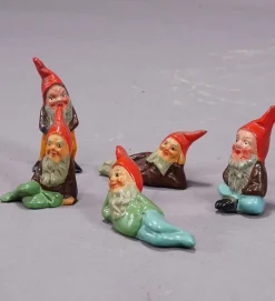 Pamono Small Terracotta Garden Gnomes, Germany, 1950s, Set of 5><noscript><img width=
