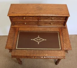 Discount Pamono Small Tiered Child's Desk in Solid Oak, Late 19th Century