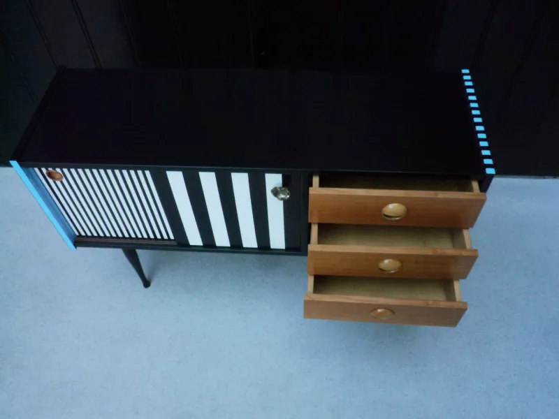 Pamono Small Vintage Chest of Drawers, 1950s> Dressers, Commodes & Chests