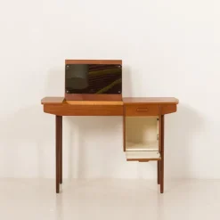 Pamono Small Vintage Desk with Hidden Vanity from Olholm Mobler, 1960s> Desks