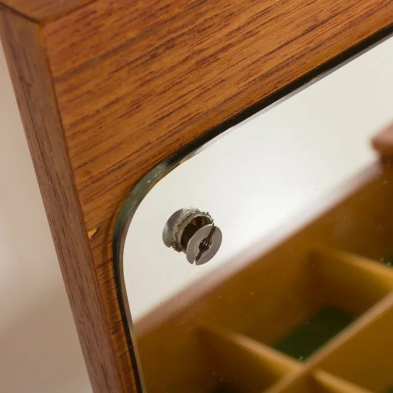 Pamono Small Vintage Desk with Hidden Vanity from Olholm Mobler, 1960s> Desks
