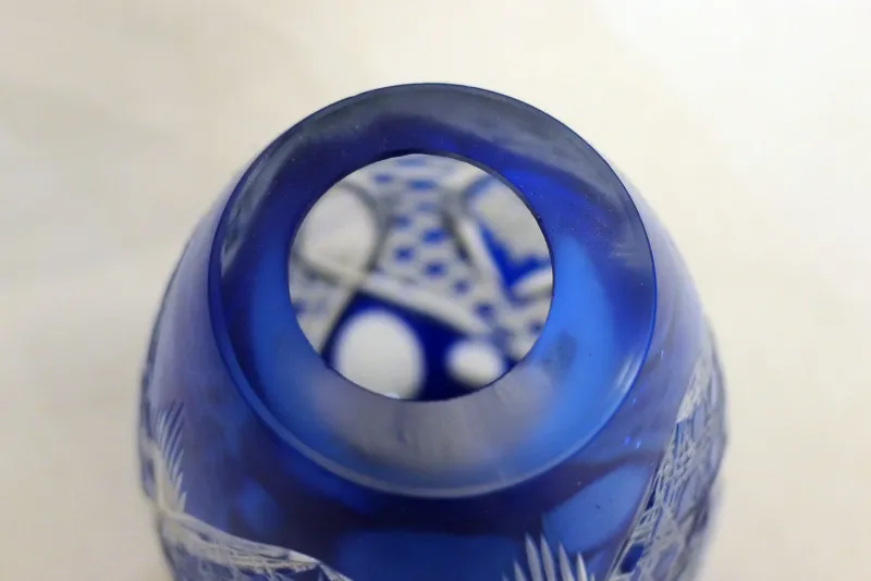 Pamono Small Vintage Vase in Cut Bohemian Crystal with Cobalt Blue, 1960s> Vases