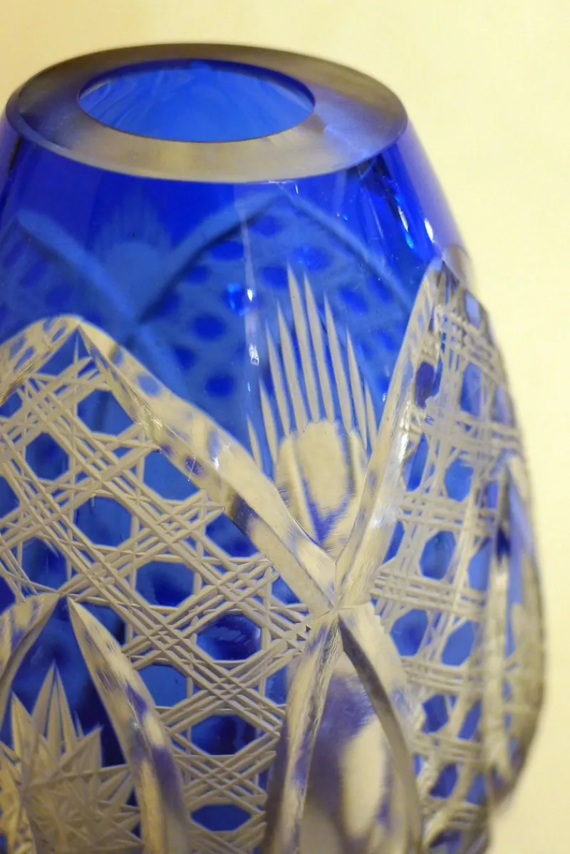 Pamono Small Vintage Vase in Cut Bohemian Crystal with Cobalt Blue, 1960s> Vases