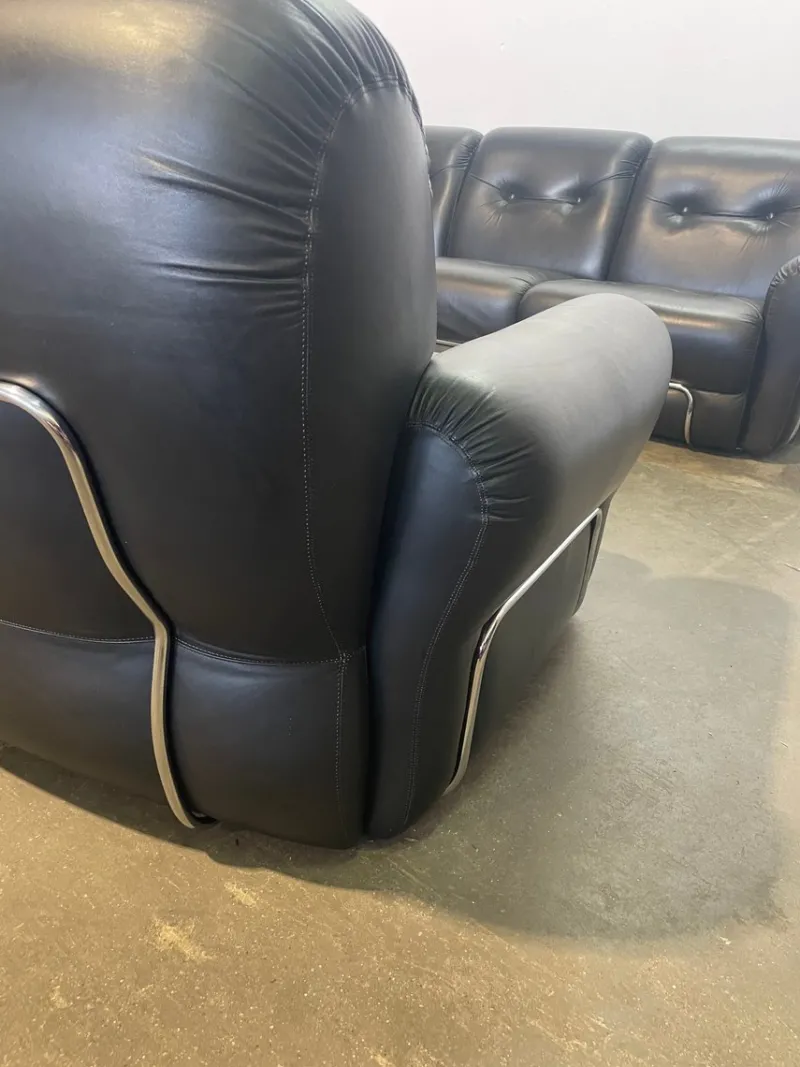 Outlet Pamono Sofa and Armchairs in Black Leather by Adriano Piazzesi, 1980s, Set of 3
