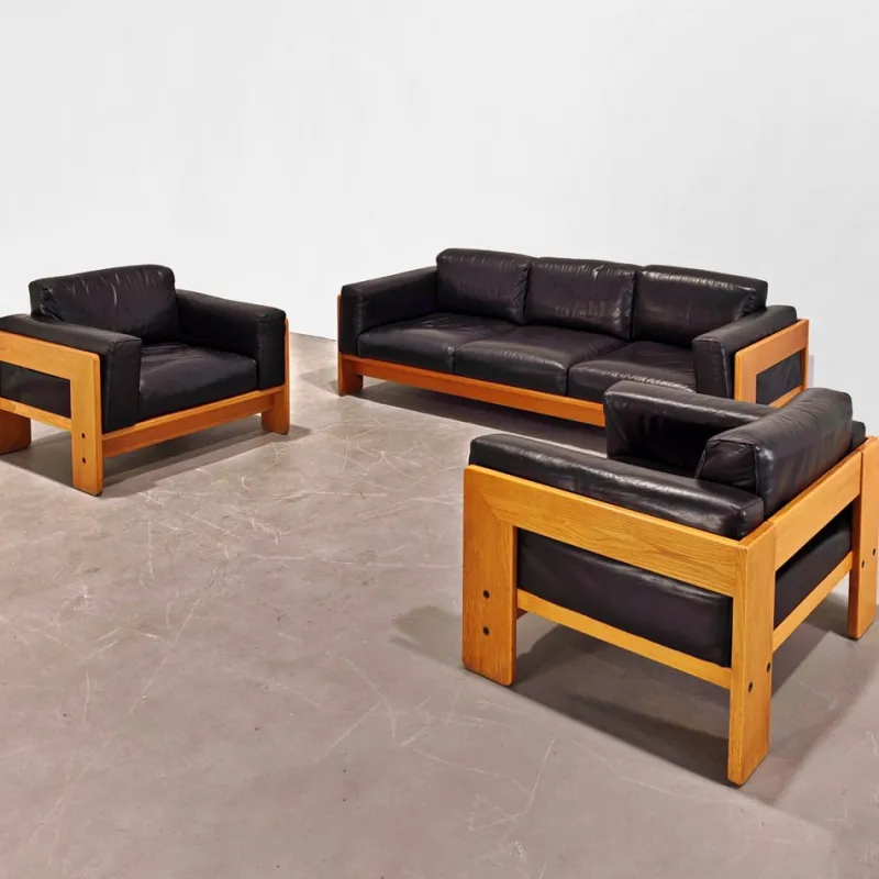 Pamono Sofa and Armchairs Mod. Bastiano in Oak Wood and Black Leather by Afra and Tobia Scarpa for Gavina, 1960s, Set of 3> Living Room Sets