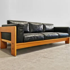 Pamono Sofa and Armchairs Mod. Bastiano in Oak Wood and Black Leather by Afra and Tobia Scarpa for Gavina, 1960s, Set of 3><noscript><img width=