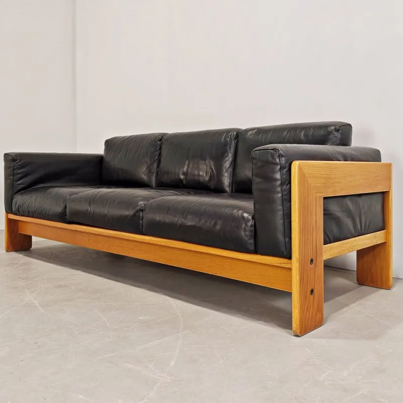 Pamono Sofa and Armchairs Mod. Bastiano in Oak Wood and Black Leather by Afra and Tobia Scarpa for Gavina, 1960s, Set of 3> Living Room Sets