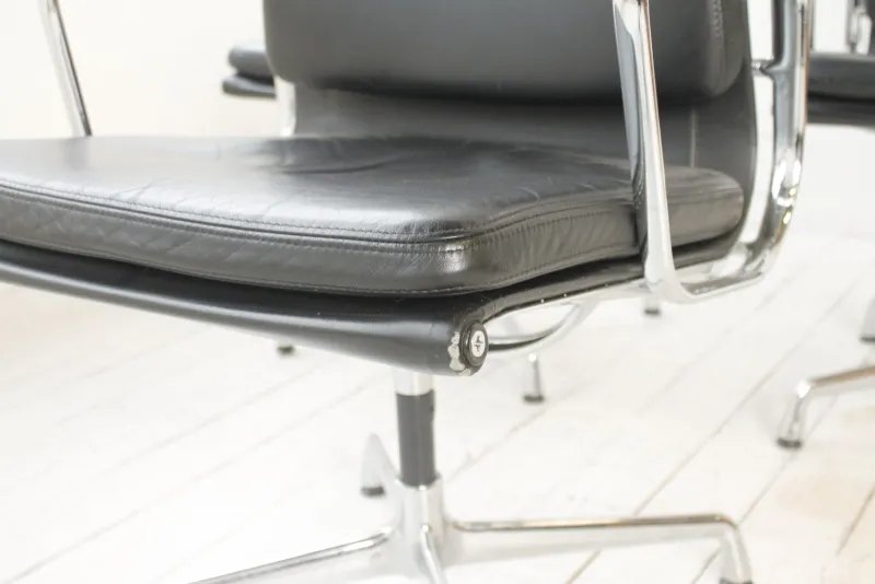 New Pamono Soft Pad Ea 207 Chair by Charles & Ray Eames for Vitra