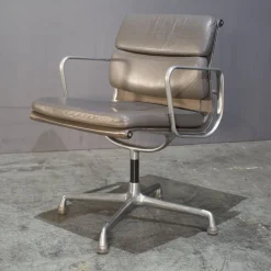 Pamono Soft Pad Ea208 Chair attributed to Charles & Ray Eames for Vitra> Office Chairs