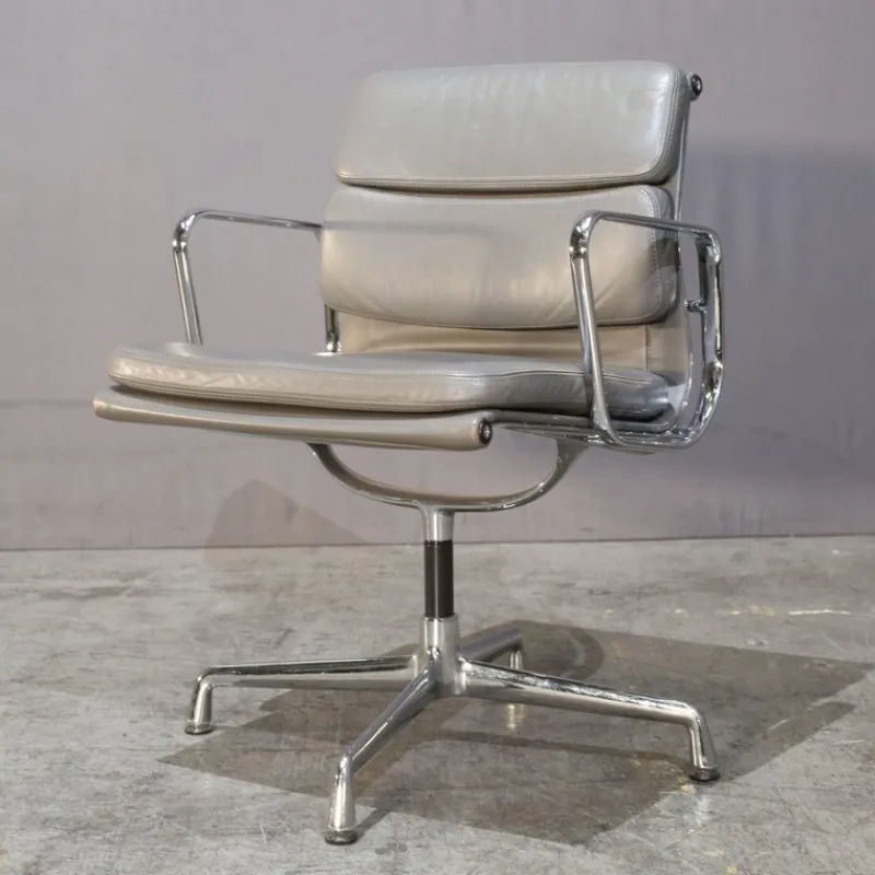 Pamono Soft Pad Ea208 Chair attributed to Charles & Ray Eames for Vitra> Office Chairs