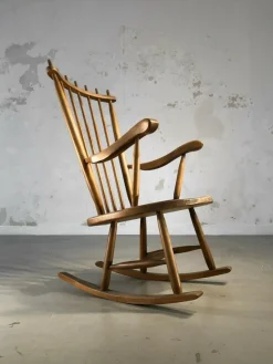 Pamono Solid Wood Rocking Chair, 1950s> Rocking Chairs