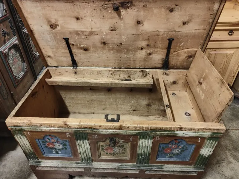 Pamono South Tyrolean Wedding Chest, 1883> Dressers, Commodes & Chests