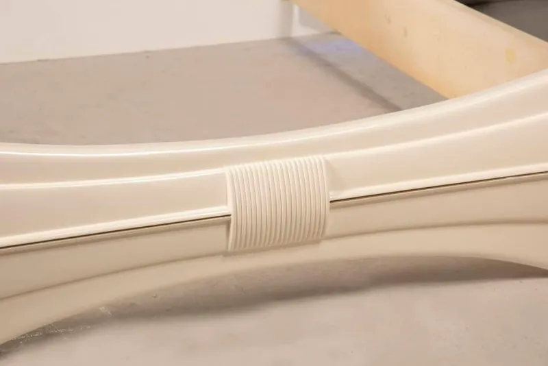Pamono Space Age Bed in White Lacquered Wood from DBM Italia, 1970s> Beds & Bedroom Sets
