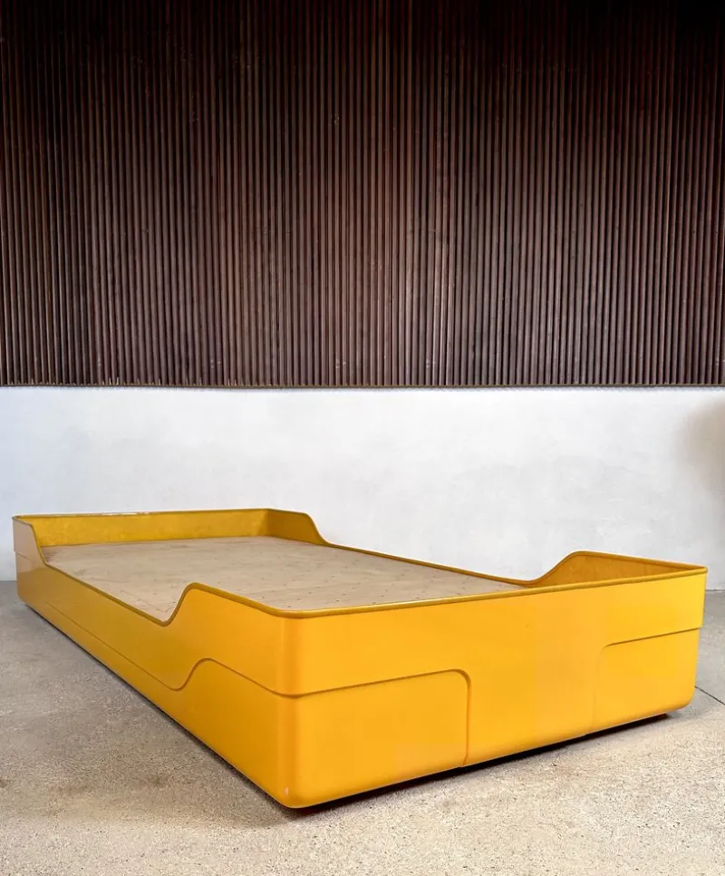 Pamono Space Age Daybed by Marc Berthier for Roche Bobois, 1960s> Daybeds & Chaises Lounges