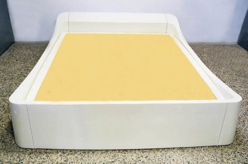 Pamono Space Age Fiberglass Bed by Astarte, 1970s> Beds & Bedroom Sets