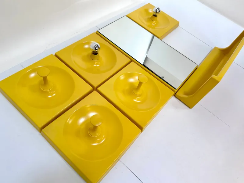 New Pamono Space Age Illuminated Quadro Modular Wall Panel Coat Rack System with Mirror and Console by Jürgen Lange for Schönbuch, West Germany, 1960s, Set of 7