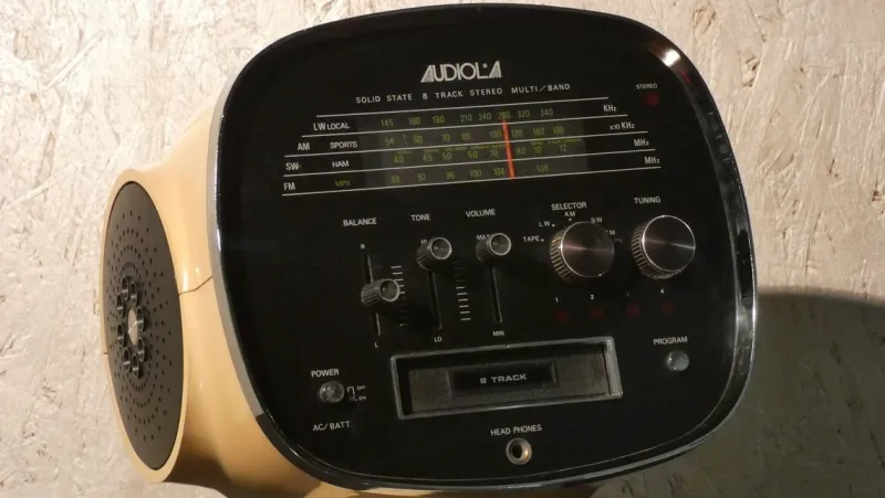 Pamono Space Age Model TCM 5500 Solid State 8 Track Stereo Multiband Radio from Audiola Sakura, 1970s> Electronics