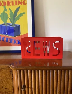 Pamono Space Age Red Magazine Rack, France, 1970s><noscript><img width=