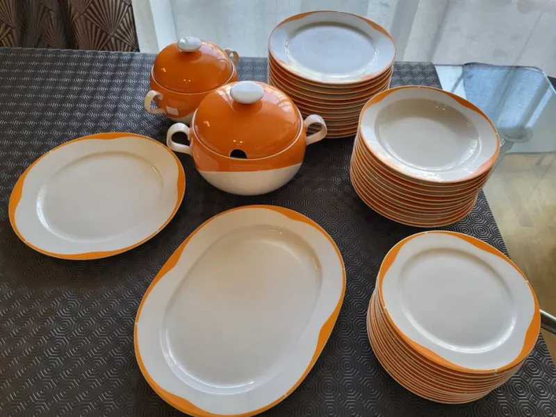 Hot Pamono Space Age Service in White and Orange Porcelain from Heinrich Bavaria, Germany, 1970s, Set of 73