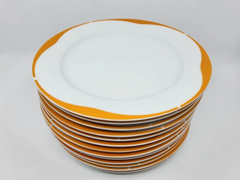 Hot Pamono Space Age Service in White and Orange Porcelain from Heinrich Bavaria, Germany, 1970s, Set of 73