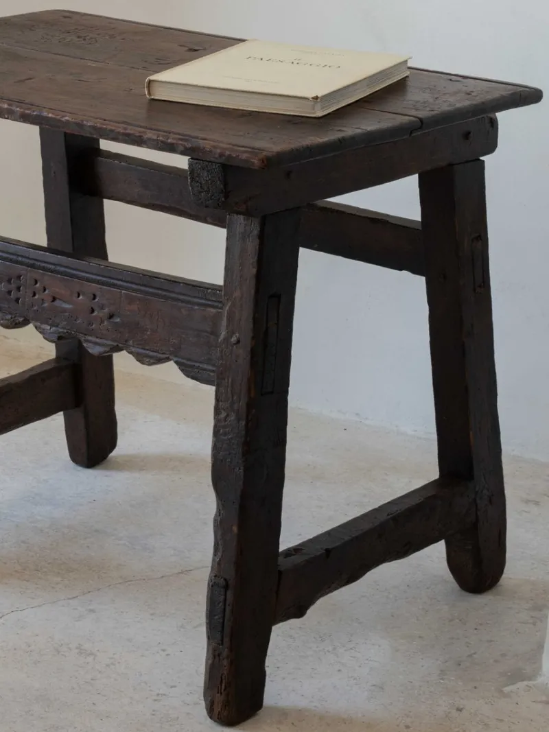 Pamono Spanish Engraved Console Table, 1700s> Console Tables