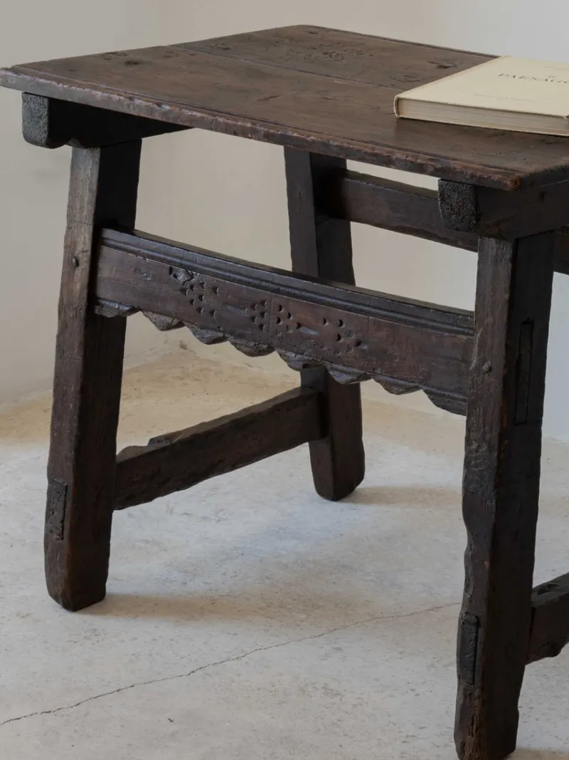 Pamono Spanish Engraved Console Table, 1700s> Console Tables