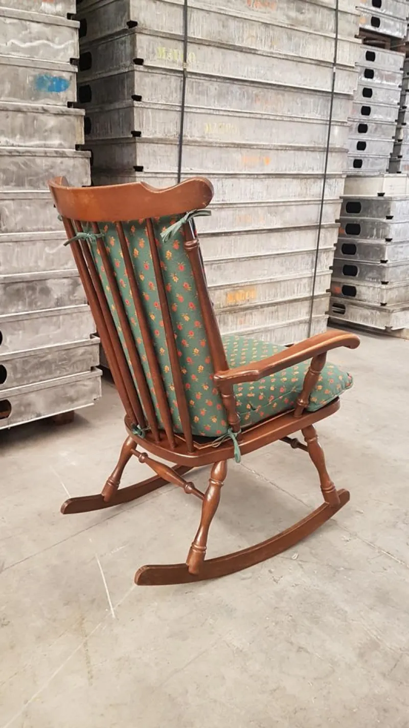 Pamono Spanish Rocking Chair in Oak> Rocking Chairs