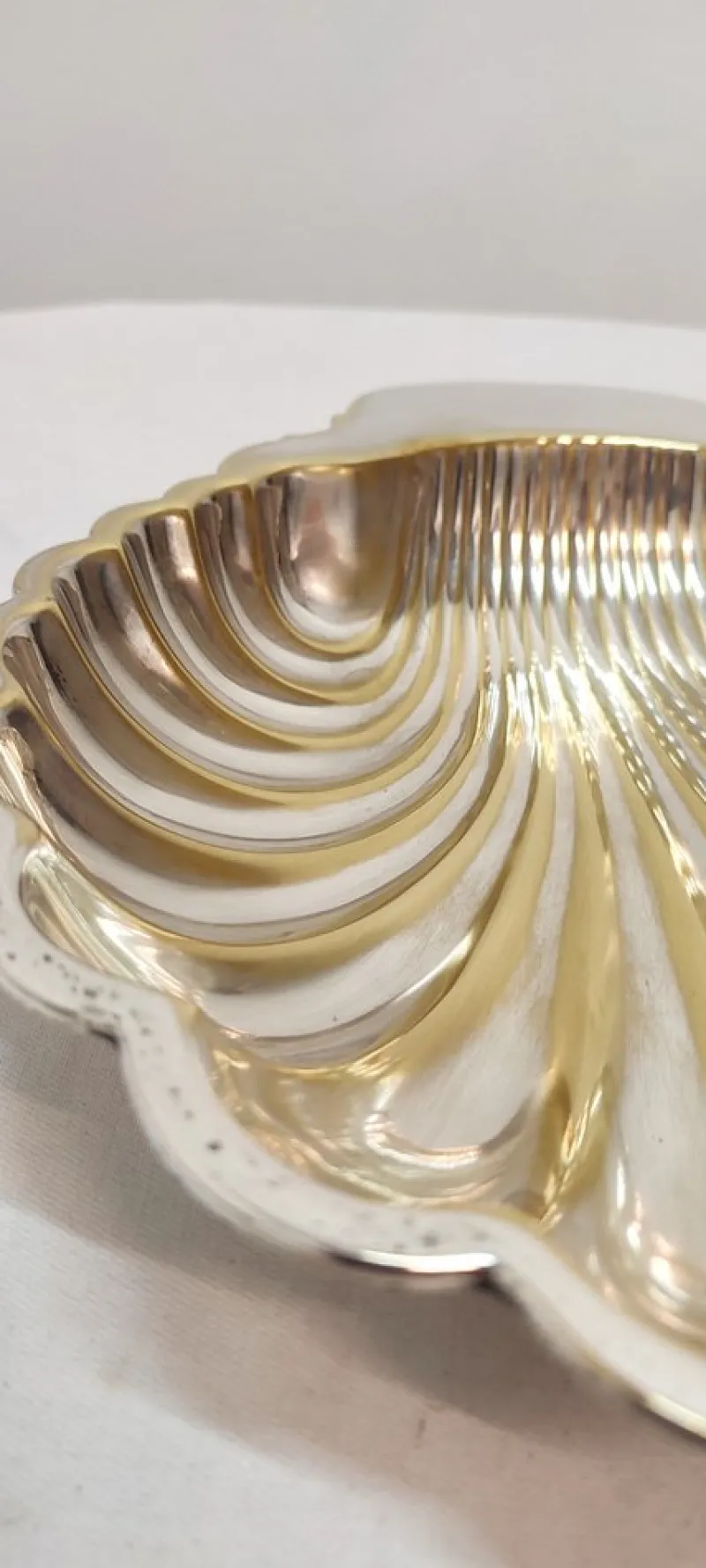 Sale Pamono Spanish Shell-Shaped Brass Tray, 1970s