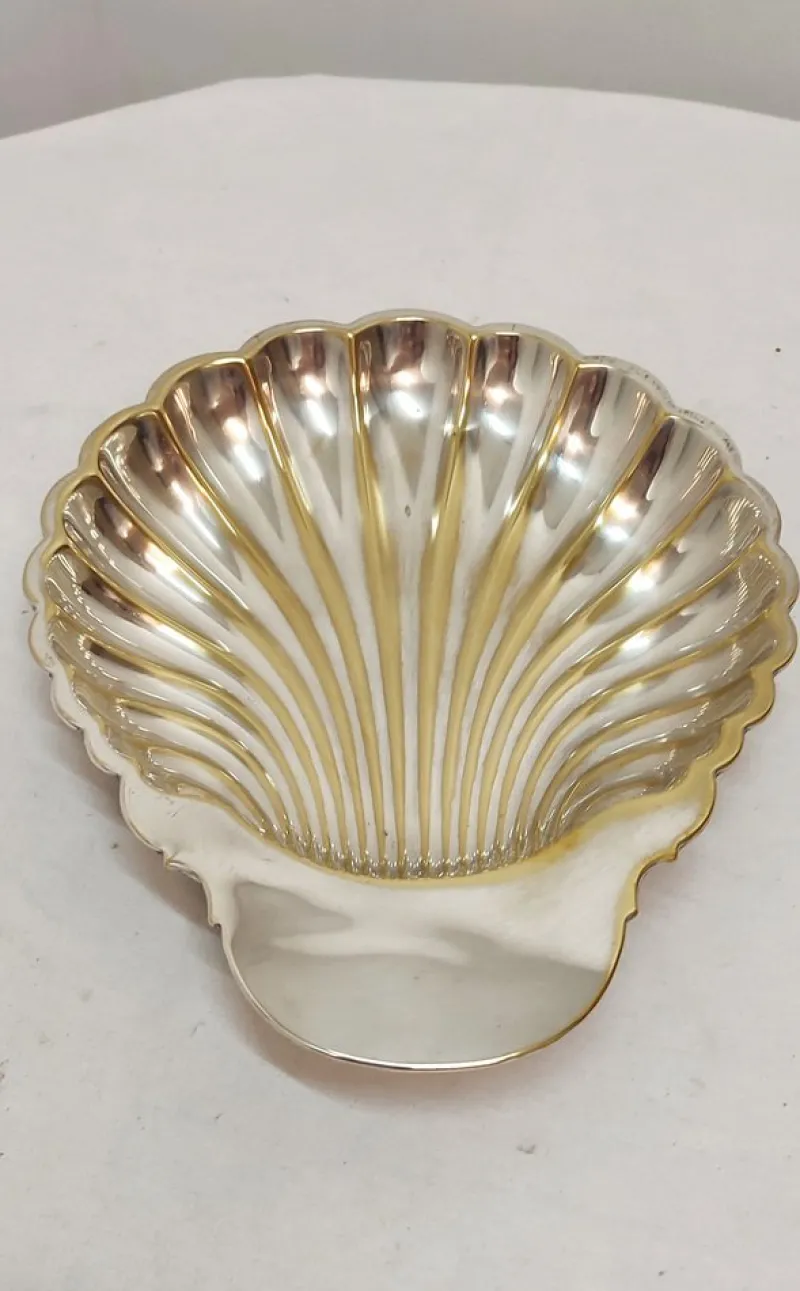 Sale Pamono Spanish Shell-Shaped Brass Tray, 1970s