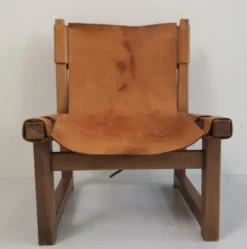 Pamono Spanish Walnut and Leather Model Riaza Childrens Chair by Paco Muñoz for Darro, 1950s><noscript><img width=